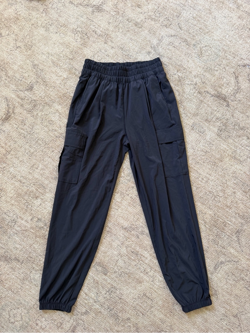 Vuori Black Women's Cargo Joggers